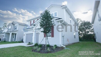 5823 Tomahawk Lake Dr in Jacksonville, FL - Building Photo - Building Photo