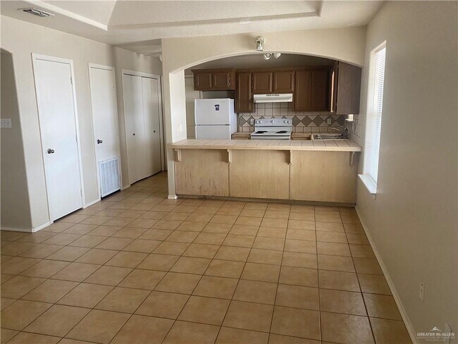 17 Presidio Dr in Edinburg, TX - Building Photo - Building Photo