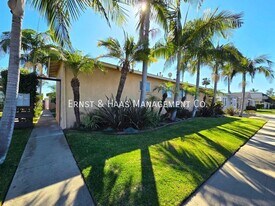 4552 N Lakewood Blvd in Long Beach, CA - Building Photo