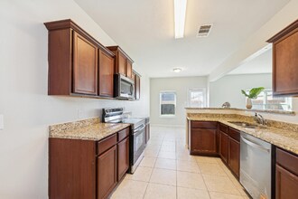 312 Magnolia Dr in Princeton, TX - Building Photo - Building Photo