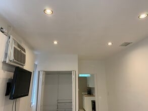 6859 SW 37th St in Miami, FL - Building Photo - Building Photo