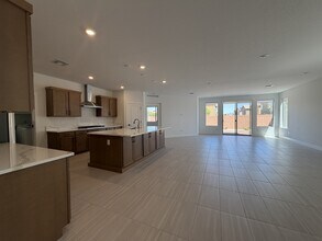 10138 Daleview St in Las Vegas, NV - Building Photo - Building Photo