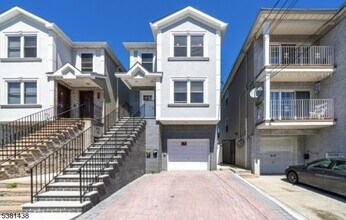 919 Anna St in Elizabeth, NJ - Building Photo - Building Photo