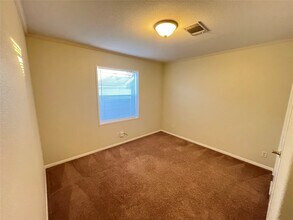 10214 Berrybriar Ln in Tomball, TX - Building Photo - Building Photo