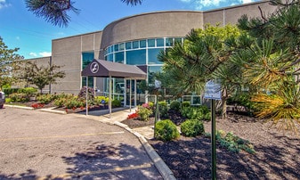 Lakeshore Drive Apartment Homes