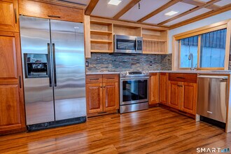 215 Old Newtown Rd in Monroe, CT - Building Photo - Building Photo