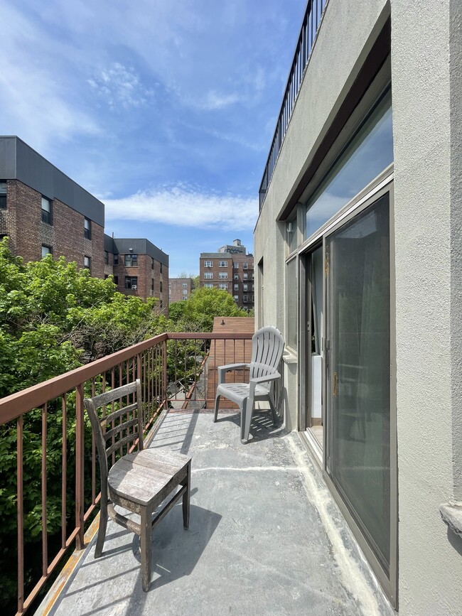 434 W 238th St, Unit 2