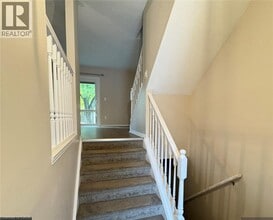 51 Caroga Ct in Hamilton, ON - Building Photo - Building Photo