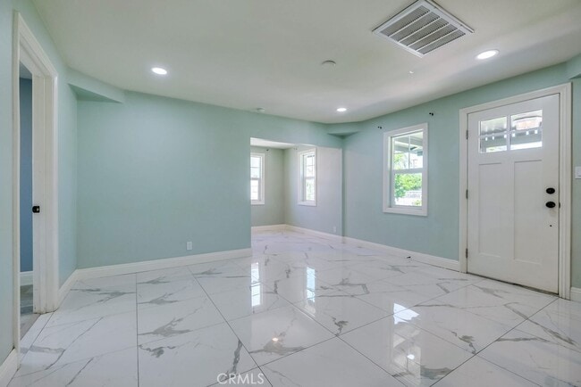450 E 9th St, Unit #A in Pomona, CA - Building Photo - Building Photo
