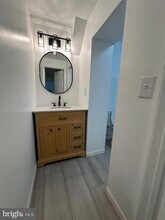 224 Long Ln in Upper Darby Township, PA - Foto de edificio - Building Photo