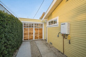 3401 London St in Los Angeles, CA - Building Photo - Building Photo