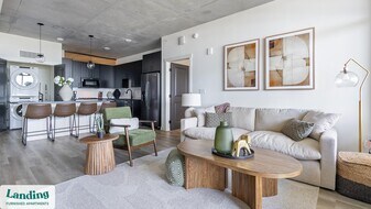 221 Main St N in St. Petersburg, FL - Building Photo