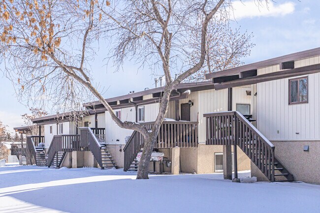 Lee Ridge Terrace in Edmonton, AB - Building Photo - Building Photo