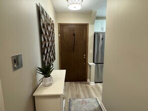 7500 Cahill Rd in Minneapolis, MN - Foto de edificio - Building Photo