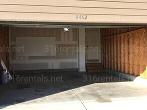 8462 Granite Ct in Wichita, KS - Building Photo - Building Photo