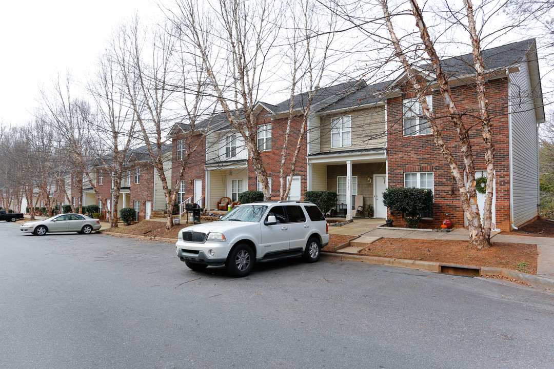 Mill Town Village in Cornelius, NC - Building Photo