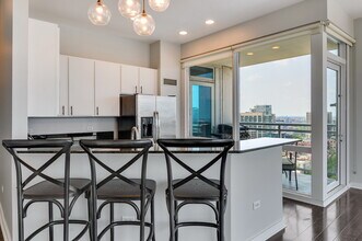 757 N Orleans St in Chicago, IL - Building Photo - Building Photo