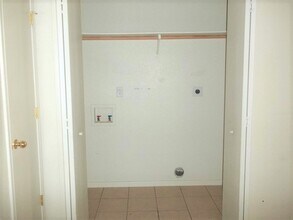 610 Bermuda, Unit #B in Copperas Cove, TX - Foto de edificio - Building Photo