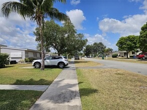 1430 NW 10th St in Homestead, FL - Building Photo - Building Photo