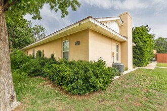 3235 64th St in Lubbock, TX - Building Photo - Building Photo