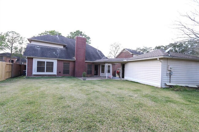 property at 13607 Robin Hill Ct