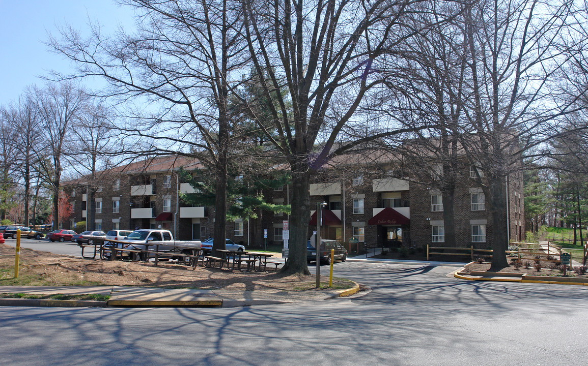 Cedar Ridge in Reston, VA - Building Photo