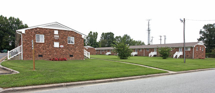 314 W Camel St in Greensboro, NC - Building Photo - Building Photo