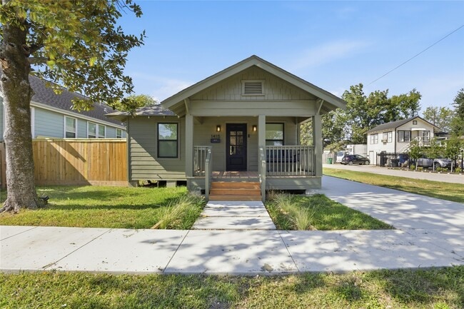 1415 Tabor St in Houston, TX - Building Photo - Building Photo