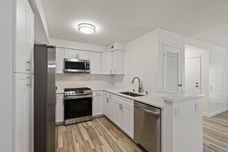 12291 Carmel Vista Rd in San Diego, CA - Building Photo - Building Photo