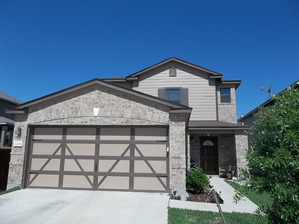 1229 Lonesome Oak Drive in Temple, TX - Building Photo