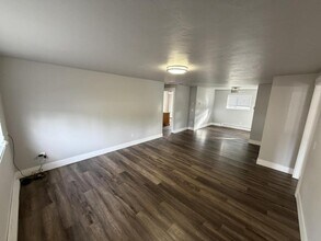 908 E Violet Ave in Coeur d'Alene, ID - Building Photo - Building Photo