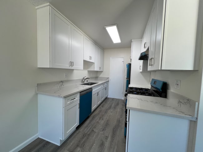 property at 13423 Burbank Blvd