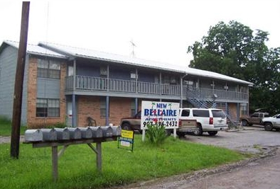 Bellaire Apartments in Wolfe City, TX - Building Photo