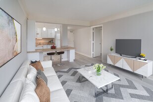 Hermitage Senior Living in Hermitage, TN - Building Photo