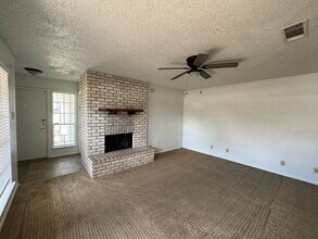 2112 Hinkle Ave, Unit Unit B in Killeen, TX - Building Photo - Building Photo