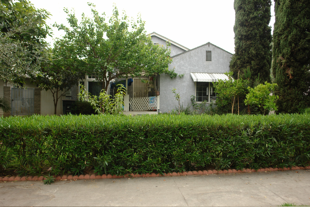 85 Marion Ave in Pasadena, CA - Building Photo