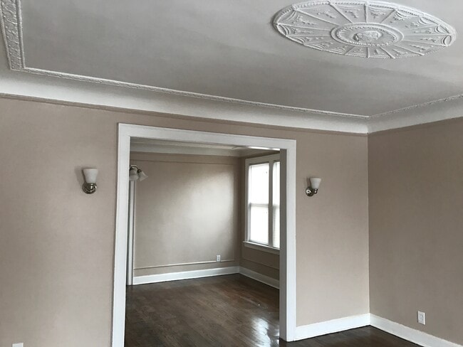 3235 W Grand St in Detroit, MI - Building Photo - Building Photo