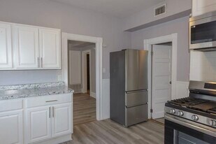 301 Medford St, Unit 2 in Somerville, MA - Building Photo