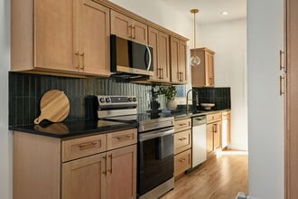 2331 Belleview Ave in Kansas City, MO - Foto de edificio - Building Photo