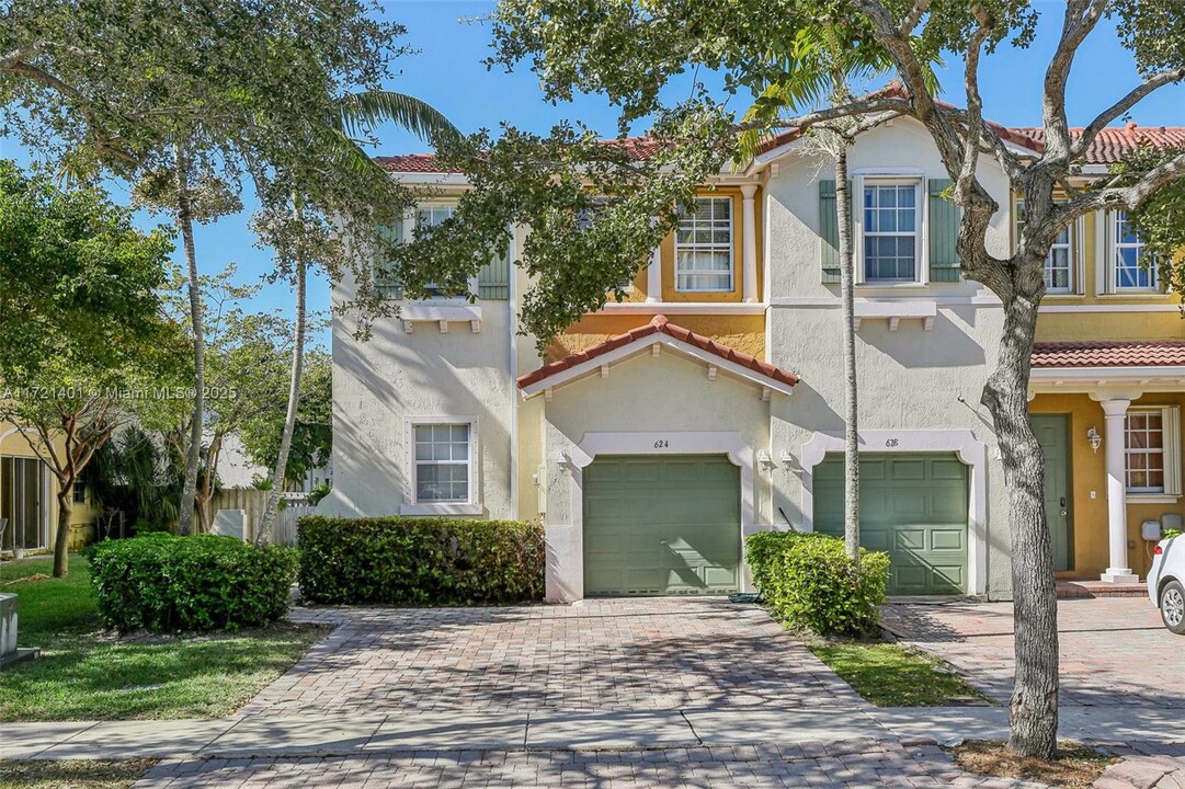 624 NE 21st Terrace in Homestead, FL - Building Photo