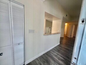 151 Waterfall Way in Altamonte Springs, FL - Building Photo - Building Photo