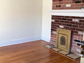 1148 W Broadway in Hewlett, NY - Building Photo - Building Photo