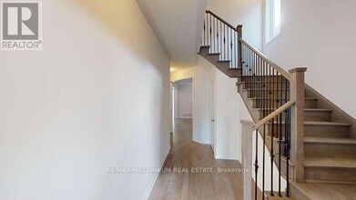 335 Leanne Ln in Shelburne, ON - Building Photo - Building Photo