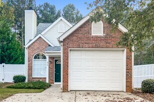 615 Chantress Ct in Alpharetta, GA - Building Photo