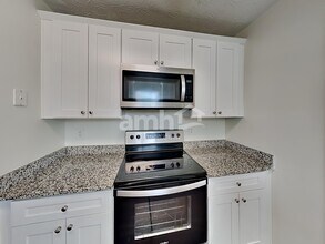 621 Everlasting Way in Locust Grove, GA - Foto de edificio - Building Photo