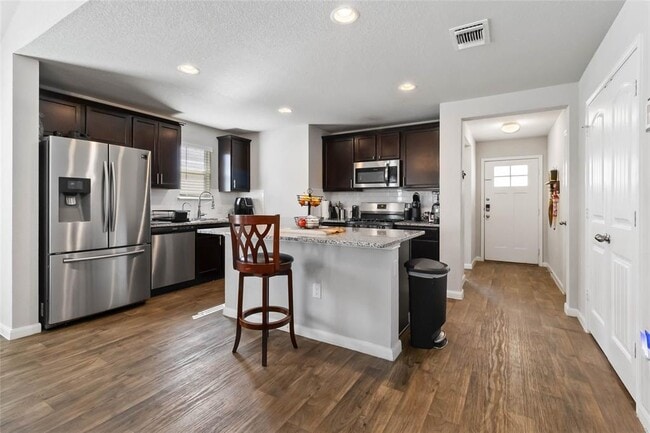 114 Groves Ln in Hutto, TX - Building Photo - Building Photo