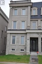 9382 BAYVEIW AVENUE in Richmond Hill, ON - Building Photo