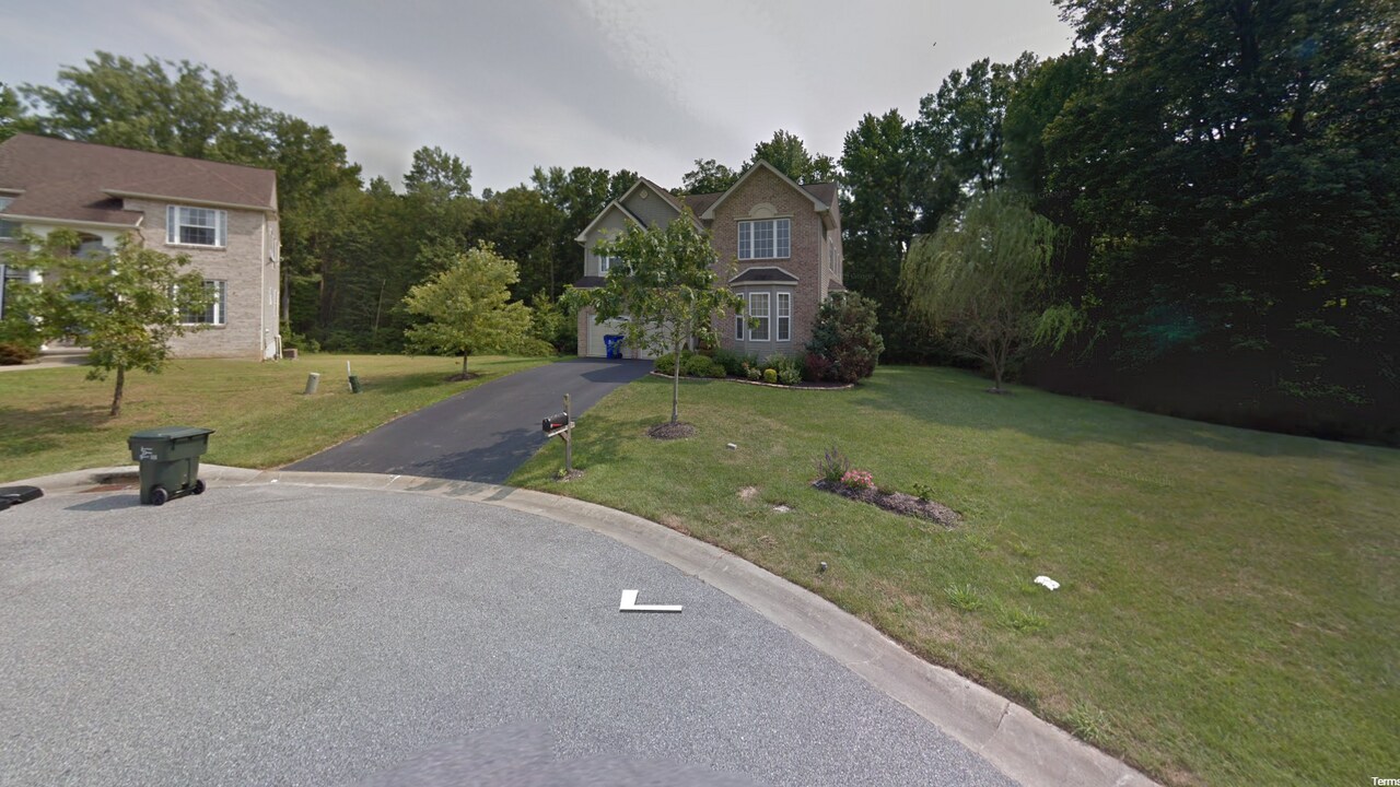 18 Meghan Ln in Bear, DE - Building Photo