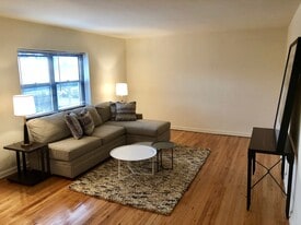 223 Prospect Ave, Unit E in Hackensack, NJ - Building Photo