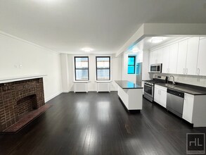 WEST 55 STREET in New York, NY - Building Photo - Building Photo